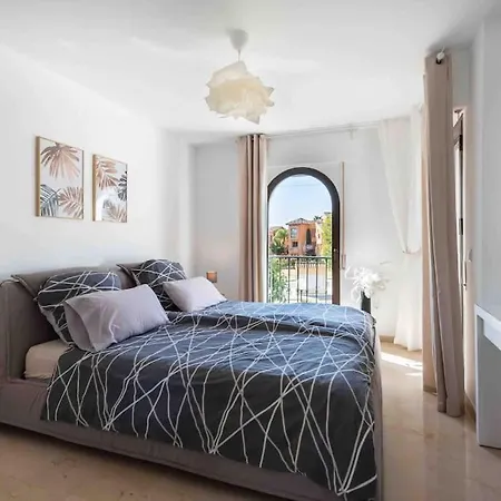 Apartment 200m2 Lovely Townhouse, Near And Restaurants
